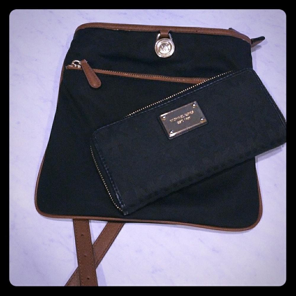 Michael kors small purse and wallet